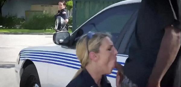  Lesbian police officers turning the situation into arousing one